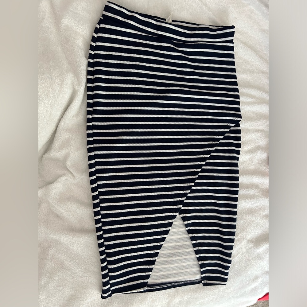 Navy & White Striped Pencil Skirt ~ Size Medium